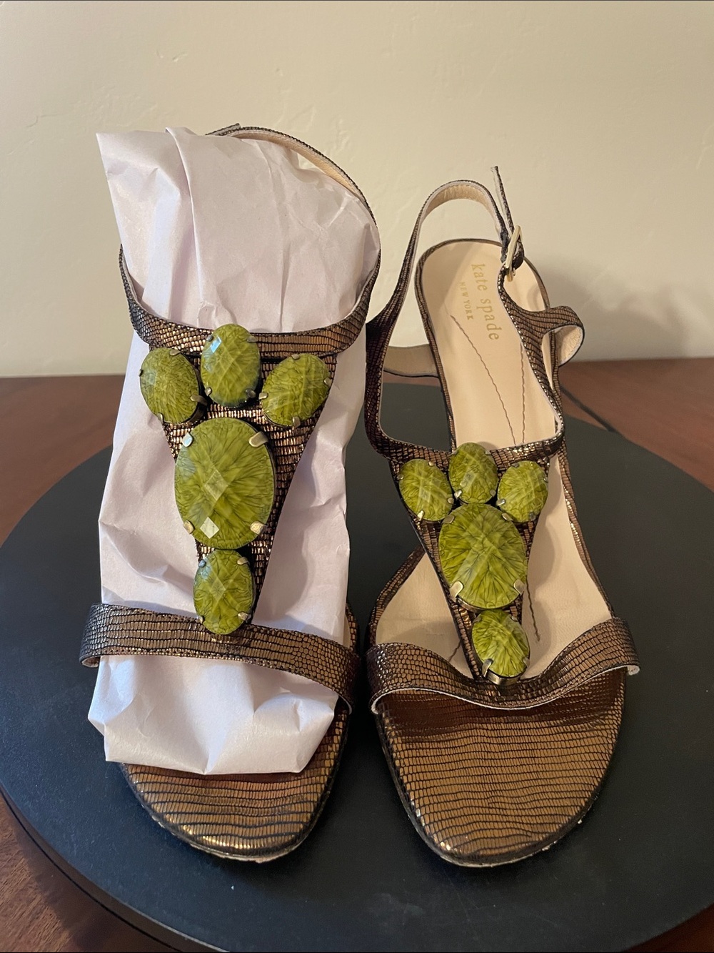 Kate Spade Lydia Bronze Metallic Lizard Strappy Heels Green Gemstone Size 9